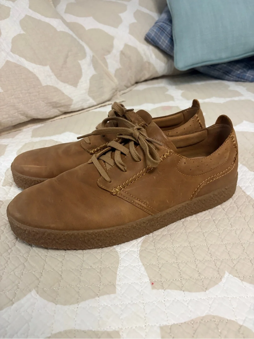 Clarks Men's Casual Lace-Up Oxfords in Tan Brown